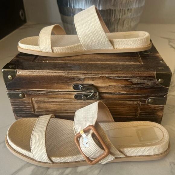 Dolce Vita Genzel Sandals in Beige - Picture 6 of 9